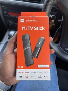 Mi Tv stick ( transforma a tv convencional em smart tv )