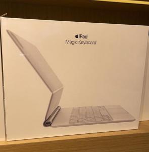 Magic Keyboard iPad Pro 11” 2nd Gen ( selado )