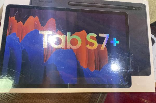 Samsung Tab S7+  12.4” 128GB  ( Wifi + celular )
