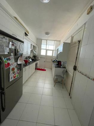 Vende-se Apartamento t3 moderna com Pescina no condomínio Português, Zimpeto