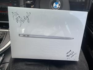 MacBook Air M1 25gb ssd 8gb ram selado