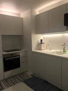 Arrenda-se luxuoso Apartamento T1 2wcs um sweet com pescina e gym no condomínio JN130