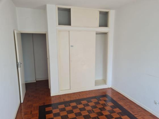 Vende-se Apartamento T3 pronta habitar no edifício Rosas de Moçambique, Av Julius nyerere
