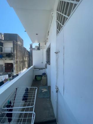 Excelente Apartamento Tipo 3 no segundo andar único, Bairro central A, terraço privado e estacionamento para 2 viaturas - T3 em Maputo