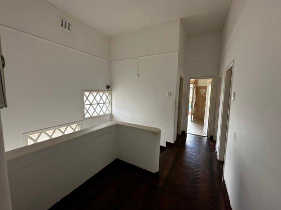 VENDE-SE MORADIA GEMINADA TIPO 3 NO BAIRRO ALTO MAE