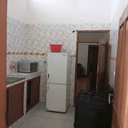 VENDE-SE DEPENDÊNCIA TIPO 2 NO BAIRRO MALHAMPSENE PRÓXIMO DO TRICAMO VILLAGE