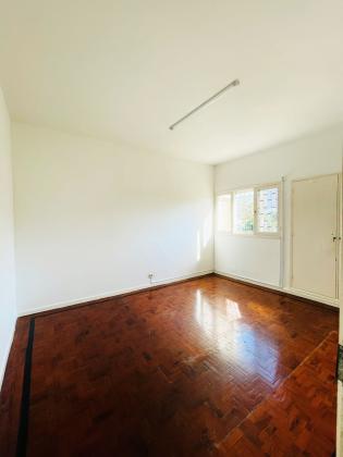 VENDE-SE FLAT TIPO 3 - 2°ANDAR NO BAIRRO DA POLANA AV MAGUIGUANA