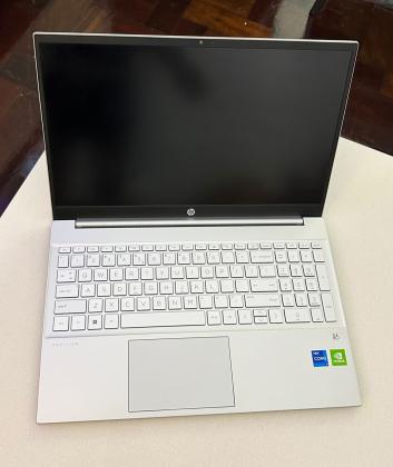 Laptop HP Pavilion 15 2022 15.6” i7 12th gen 16GB RAM 1TB SSD Nvidia Mx550