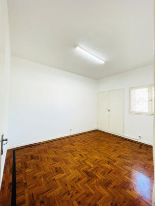 VENDE-SE FLAT TIPO 3 - 2°ANDAR NO BAIRRO DA POLANA AV MAGUIGUANA