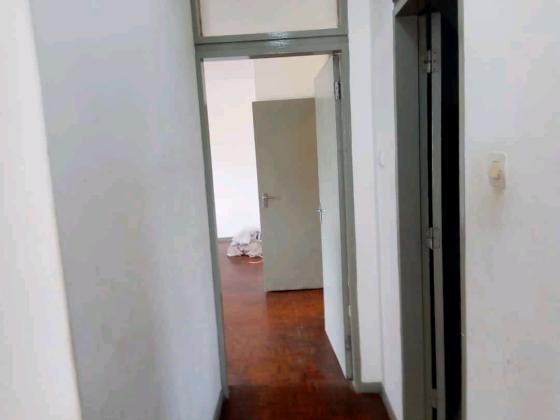 Vende-se Apartamento T3 4⁰ andar com elevador no bairro da polana, Av mártires da moeda