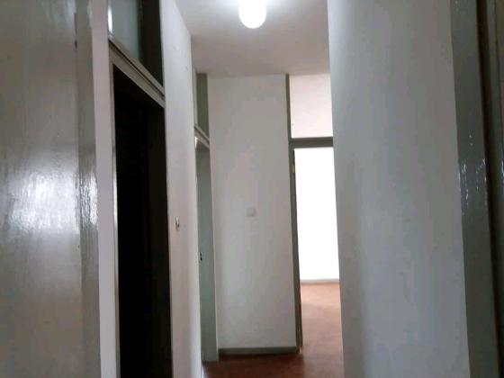 Vende-se Apartamento T3 4⁰ andar com elevador no bairro da polana, Av mártires da moeda