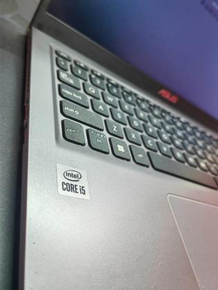 Laptop Asus Vivobook 15.6” i5 10th 8GB RAM 256GB SSD