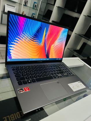 Laptop Asus Vivobook 15 AMD RYZEN 5 3500U 8GB RAM 256GB SSD RADEON Vega 9 2GB