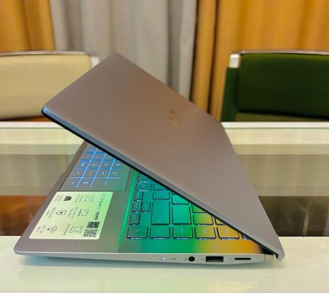 Laptop Asus ZenBook 14 Ultra Slim 14” AMD RYZEN 7 4700U 16GB RAM 512GB SSD Nvidia GeForce MX350 2GB