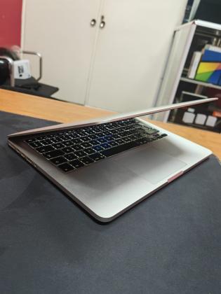MacBook Pro Retina 2015 13.3” i5 128GB SSD 8GB RAM