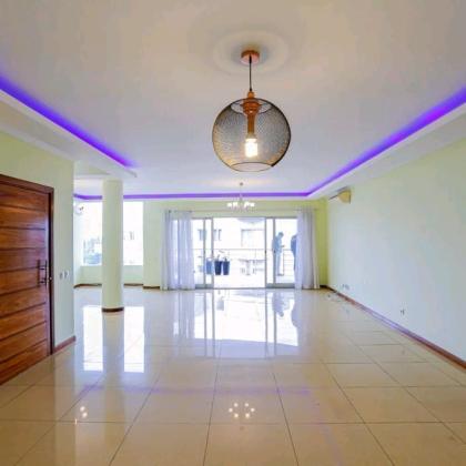 Arrenda-se apartamento, tipo3 na Av. Julius Nyerere condomínio The Palm