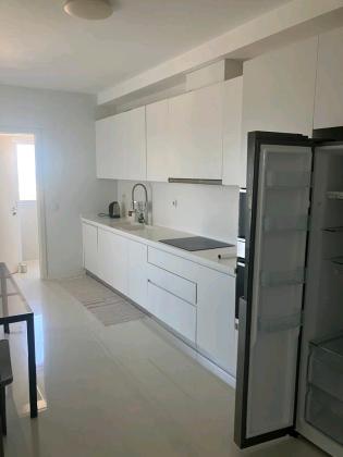 Arrenda-se um apartamento tipo 3 com ou sem moveis no condomínio Golf Residence na sommerschield 2