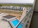 Arrenda-se Apartamento T2 2wcs moderna,vista ao mar, num condomínio com piscina, deco Assus- triunf