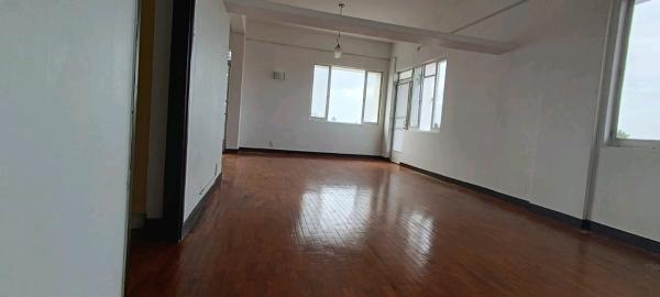 Vende-se espaçoso Apartamento T3 2wcs, 5 varandas, 3⁰ andar último na Av mao Tsé tung, Sommershild 1