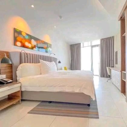 Arrenda-se um luxuoso apartamento tipo 3 mobilado no condomínio Torres Rani na marginal
