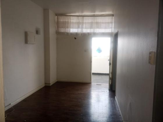 Vende-se apartamento do tipo 1 na Av Patrice Lumumba