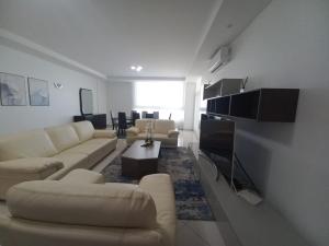 arrenda se apartamento T3 mobilada no condominio Maputo beach front Av Da Marginal - vista mar