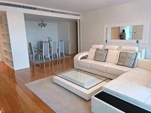 Arrenda-se um apartamento tipo 3 mobilado no condomínio platinum na julius nherere