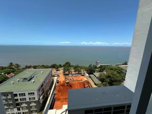Vende-se flat T3 (3 suites) com vista ao mar - JULIUS NYERERE