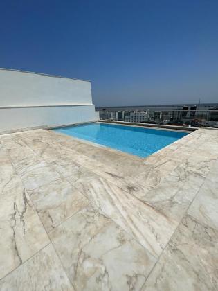 Vende-se flat DUPLEX T3 suite piscina e vista ao mar - POLANA