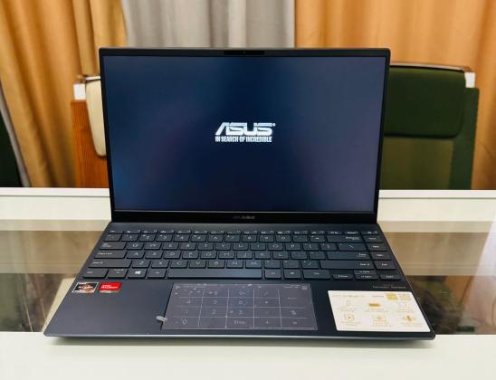 Asus ZenBook 14 UX425UA 140 AMD RYZEN 7 57000U 16GB RAM 512GB SSD