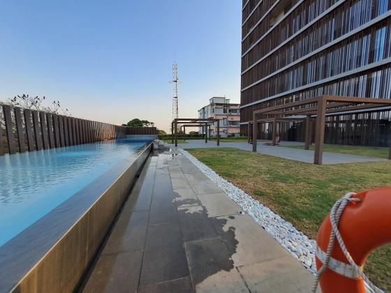 MOBILADA - arrenda-se flat T1 com vista ao mar, ginasio, piscina e gerador