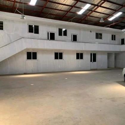 1,200 M² Warehouse for sale in Matola