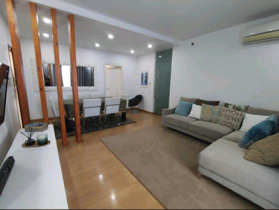 Arrenda-se Apartamento T2 2wcs moderna e mobilada, com pescina no condomínio Português, zimpeto