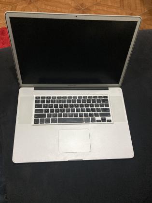 MacBook Pro 17” Early 2009