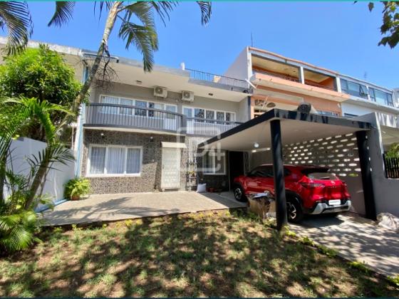 VENDE-SE MORADIA TRIPLEX TIPO 4 NA SOMMERSHIELD 1