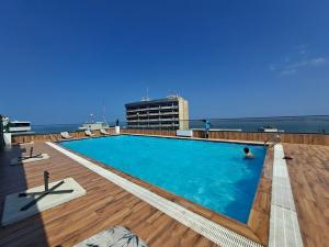 MOBILADA - Arrenda-se flat T2 suite com piscina, ginasio e sauna - POLANA