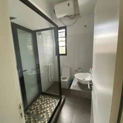 Arrenda se apartamento T2 mobilado - piscina do maxaquene na Polana Av Salvador Allender