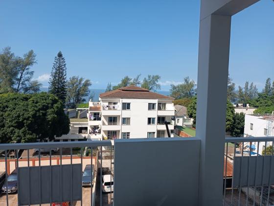 Arrenda se apartamento T3 remodelado na Av Julius Nyerere -vista marmar