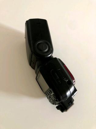 Flash externo Nikon SB900