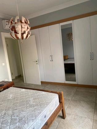 Arrenda-se Apartamento T2 luxuoso e mobilado no condomínio Umram residence Na Sommershild 1