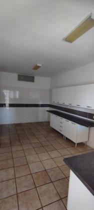 Vende-se excelente apartamento do tipo 3 na Av Julius nherere edifício Rosas de Moçambique