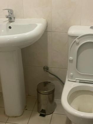 ARRENDA-SE ESCRITÓRIO COM 12 COMPARTIMENTOS NO JAT AV. 25 DE SETEMBRO - BAIXA