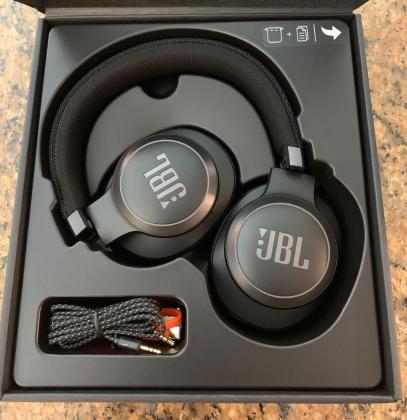 JBL Live 660nc ( headphones selados )