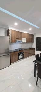 Arrenda-se Apartamento T2 1⁰ andar moderna em Mapulene, costa do sol