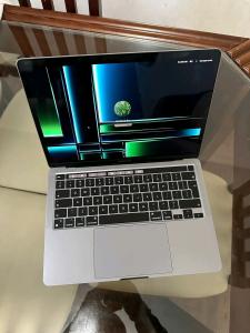 Macbook pro 2022 touch bar