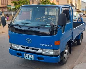 Toyota Toyoace Recem Importada