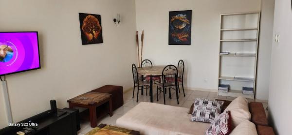 Arrenda se Apartamento T2 com móveis.