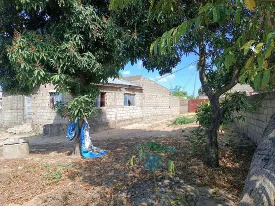 Vendo Ruína T3 em Magoanine 