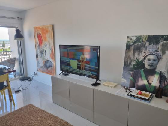 VENDE-SE APARTAMENTO T3 NO CONDOMÍNIO SHAPHIRE BAIRRO DA POLANA AV EDUARDO MONDLANE