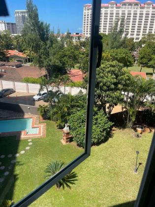 Vendo Apartamento Dúplex T4 no Condomínio SUN-VIEW com piscina